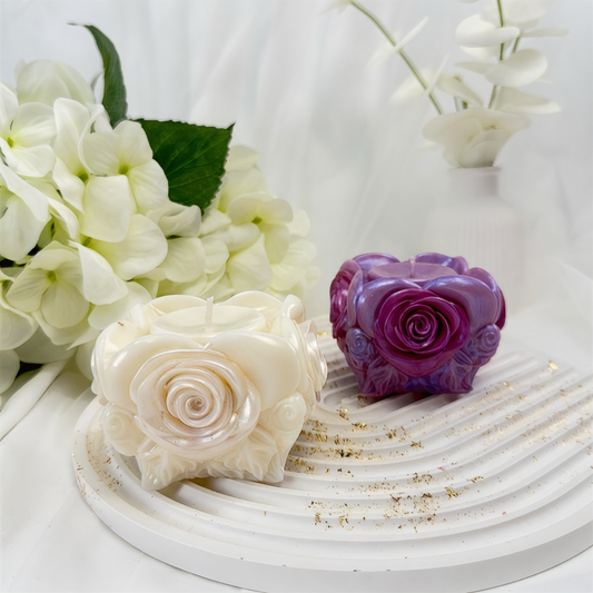 Dekorative Rosenkerze aus Rapswachs mit Herz – Handgegossene Duftkerze als Geschenkidee
