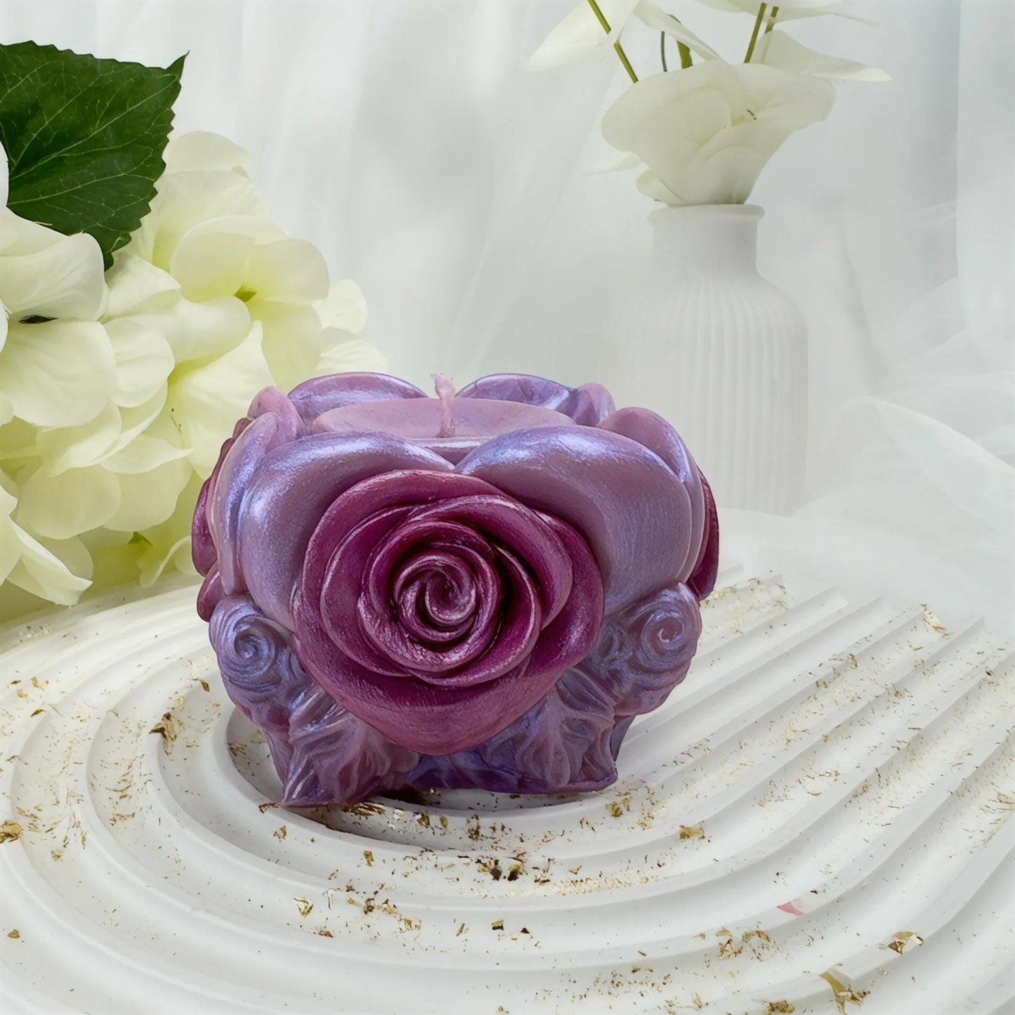 Dekorative Rosenkerze aus Rapswachs mit Herz – Handgegossene Duftkerze als Geschenkidee